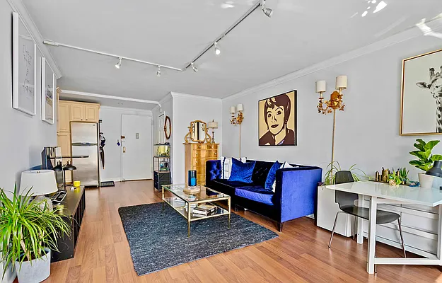 Sold by Compass | media 3