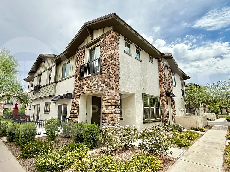 2760 S Catherine Dr #102 — Photo 1