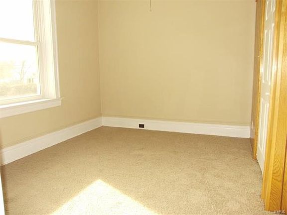 2nd image of 4422 Ellenwood Ave