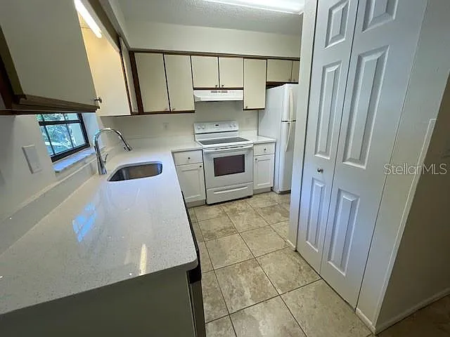 2 bed, 900 sqft, $1,625 — Photo 2