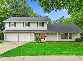 5311 N Woodview Ave, Peoria, IL 61614