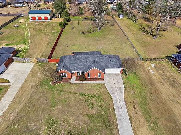 5th image of 137 Fowler Dr