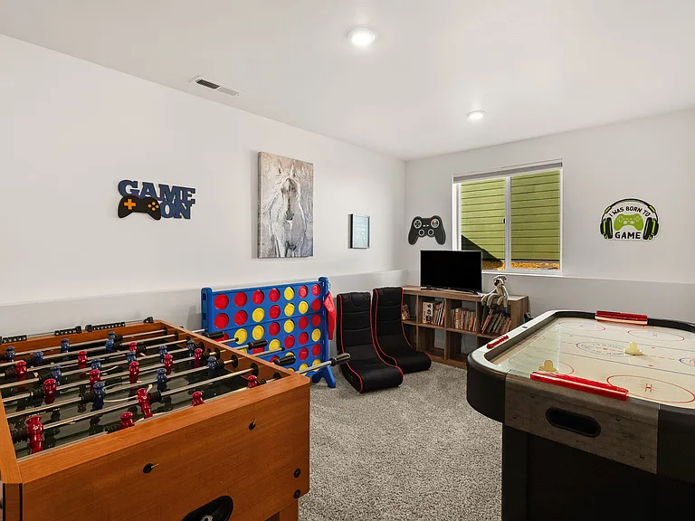715 Thrice Loop — Photo 23