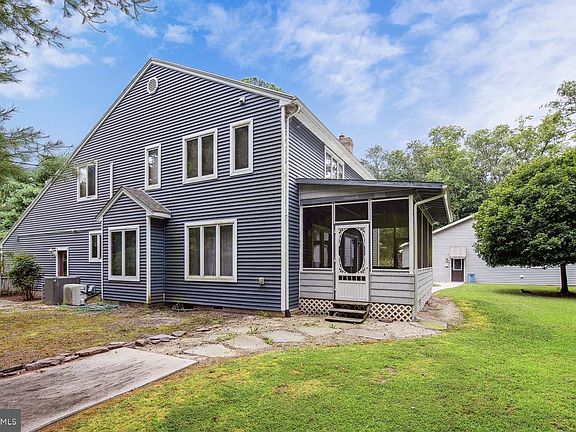 4th image of 14758 Woodland Dr