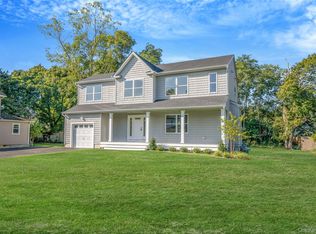 817 Pondview Road, Riverhead, NY 11901