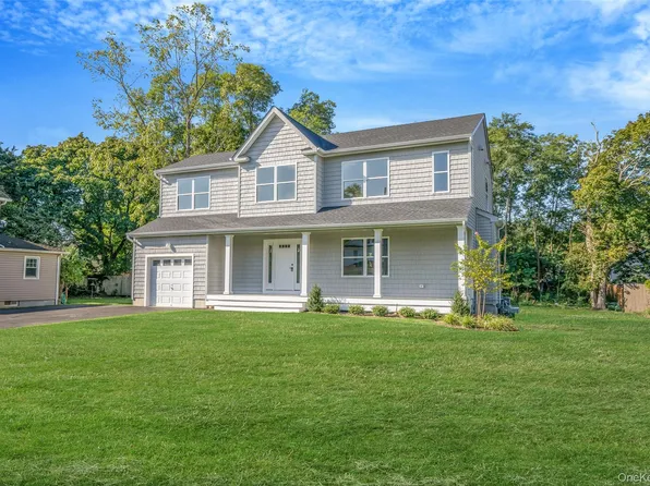 817 Pondview Road, Riverhead, NY 11901