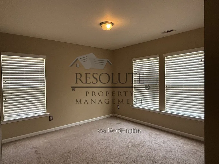 4 Spicewood Ct — Photo 10
