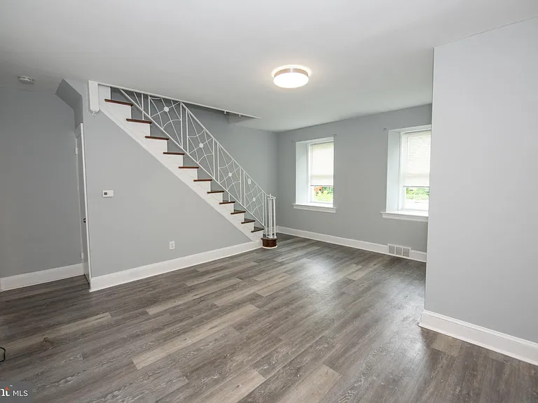 225 Old Soldiers Rd #B — Photo 9
