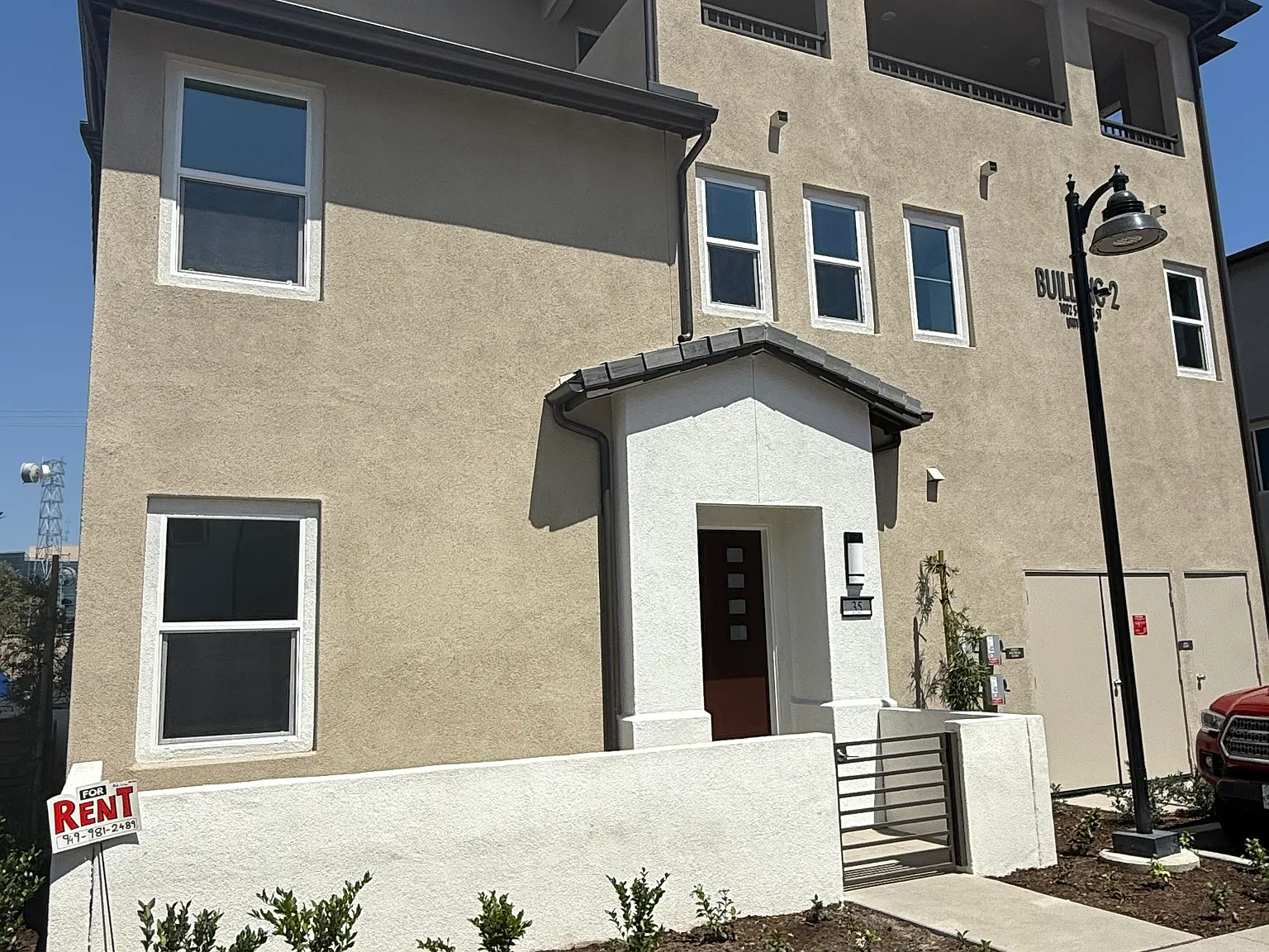 1882 S Union St — Photo 2