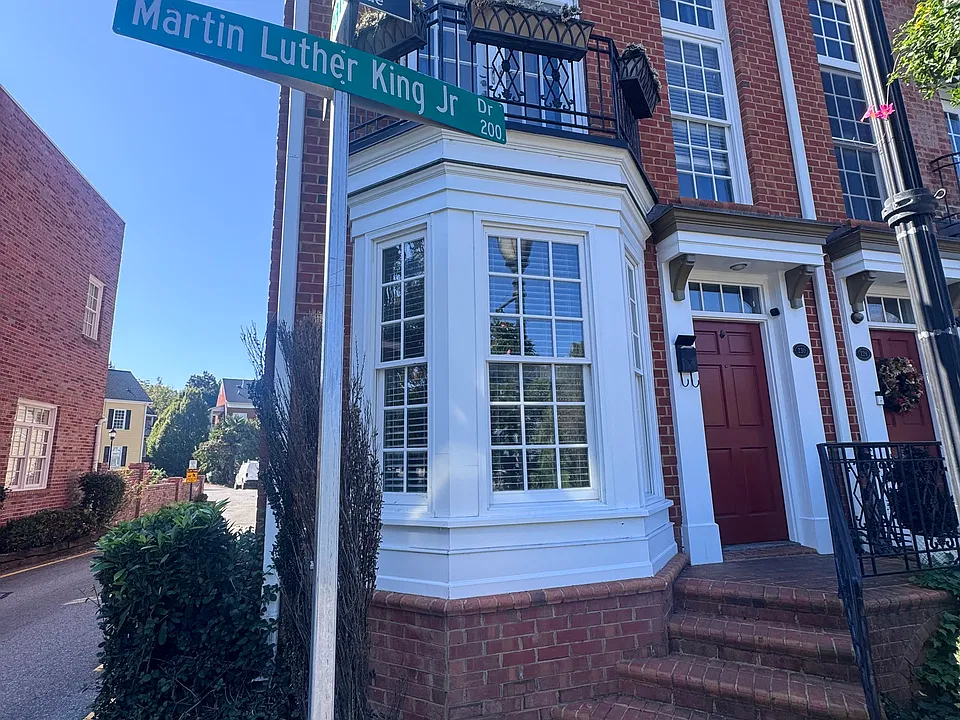 230 Martin Luther King Jr Dr