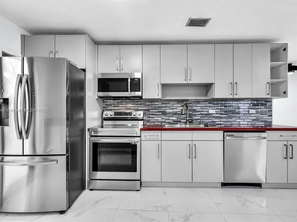 2245 NW 65th St, Miami, FL 33147