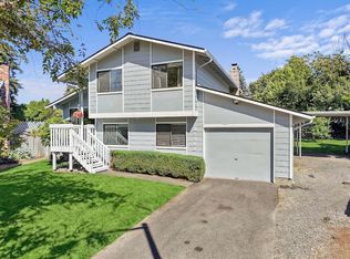 Cecilia Hills, Kent, WA 98032