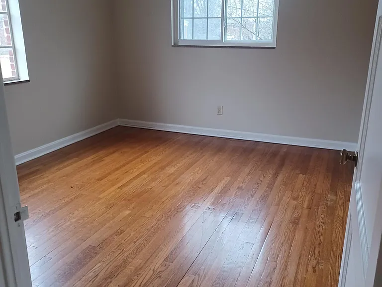 Bedroom to right - front