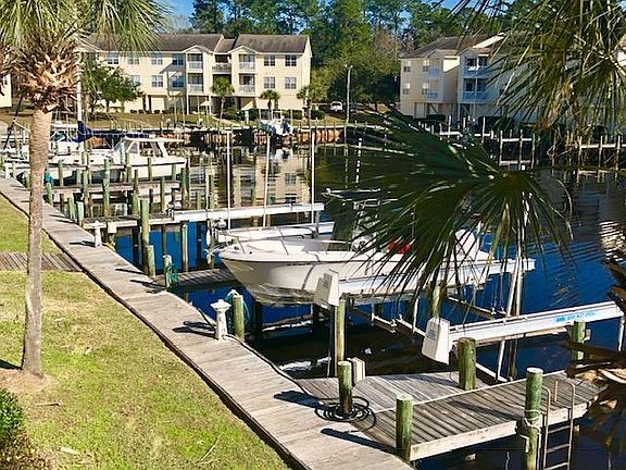3rd image of 2421 Beachview Dr APT F-10