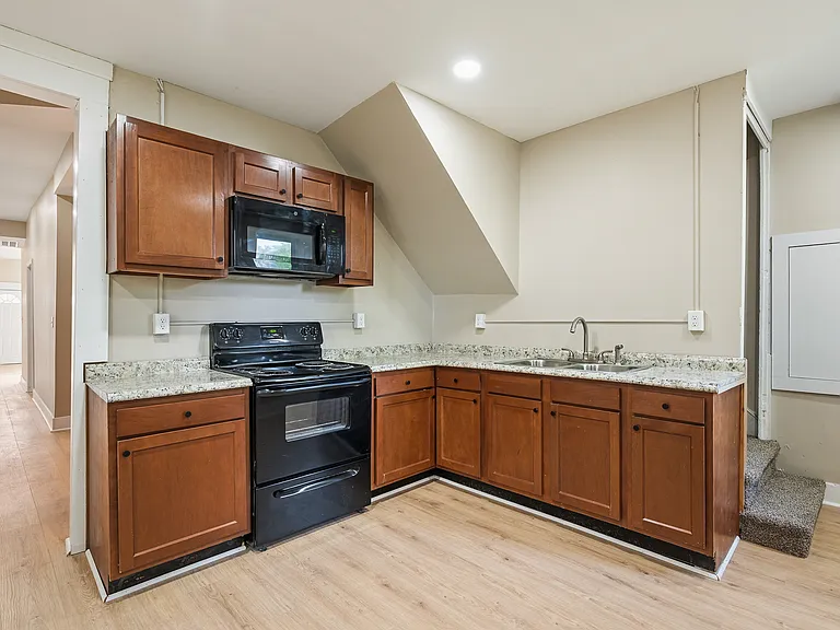 906 S Shelby St — Photo 13