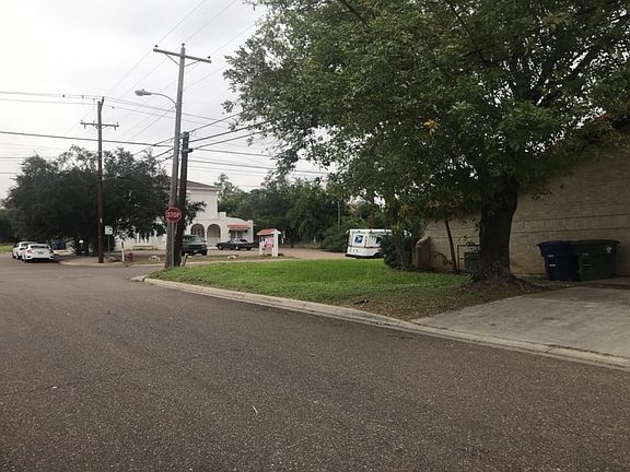 4th image of 1320 McClelland Ave