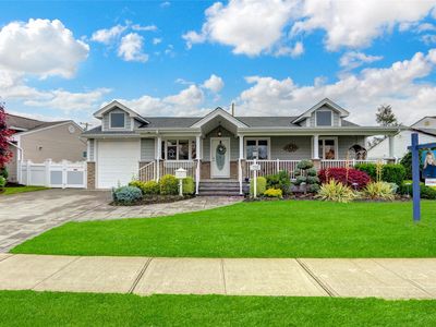 738 Craft Avenue, Franklin Square, NY, 11010