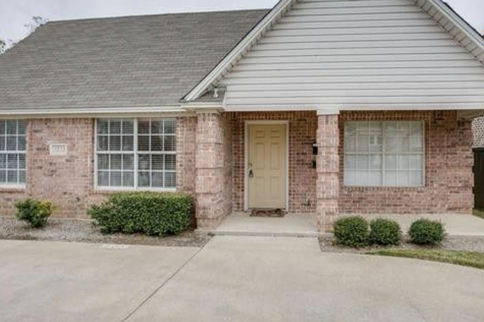 1st image of 3229-3235 S University Dr