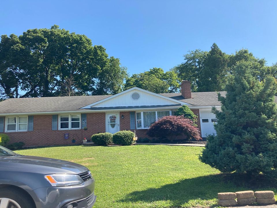 1st image of 13437 Windsor Dr