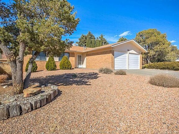 4th image of 10305 Malaguena Ln NE