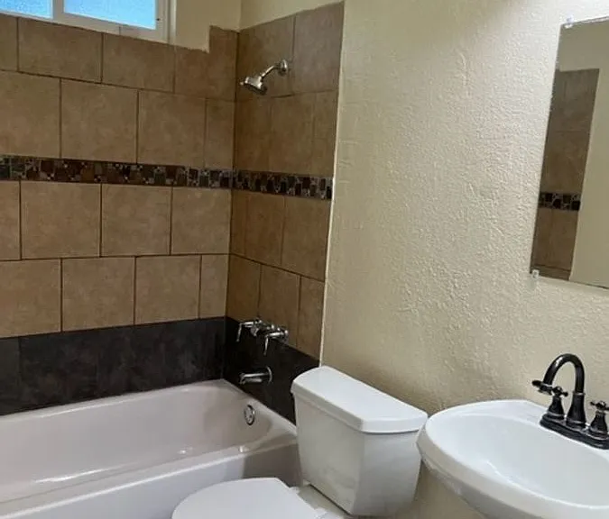 429 E Avenue J7 — Photo 12