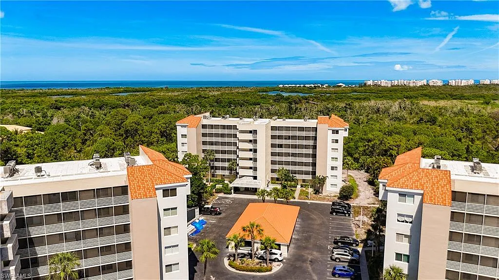 2 bed, 2.0 bath, 1267 sqft, $2,250 — Photo 1