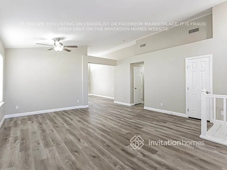 2220 Hunt Club St — Photo 4