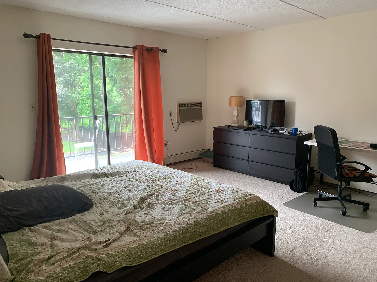 2 bed, 1300 sqft, $2,750 — Photo 2