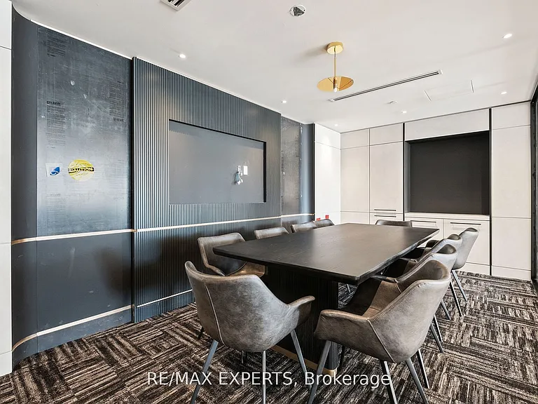 50 Upper Mall Way #B1504 — Photo 8
