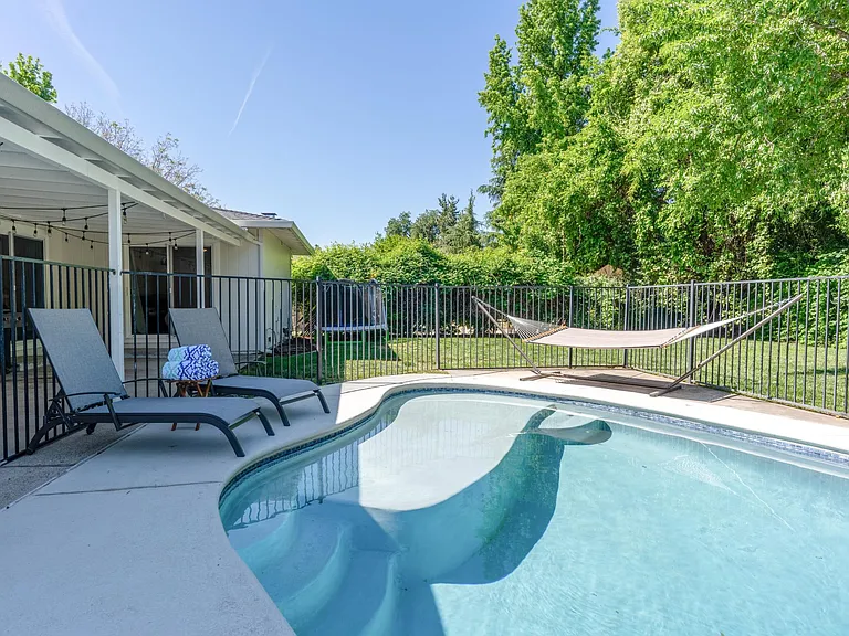 3530 Riverview Dr — Photo 13