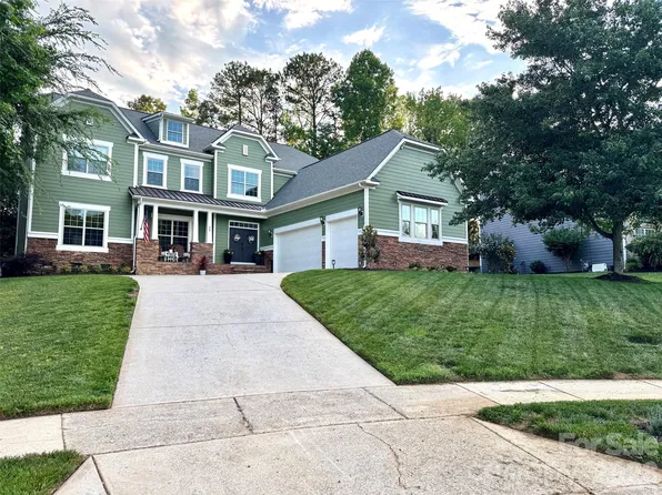 130 Lakeshore Hills Dr, Mooresville, NC 28117