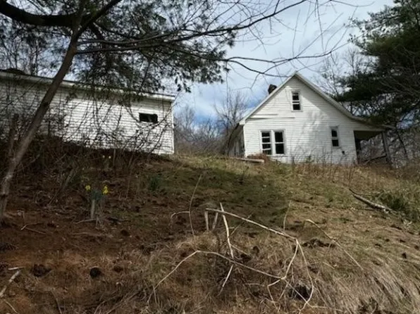 19921 State Route 16, Coshocton, OH 43812