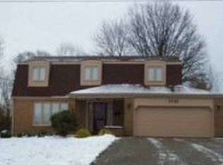 5745 Scenic View Dr, Bethel Park, PA 15102