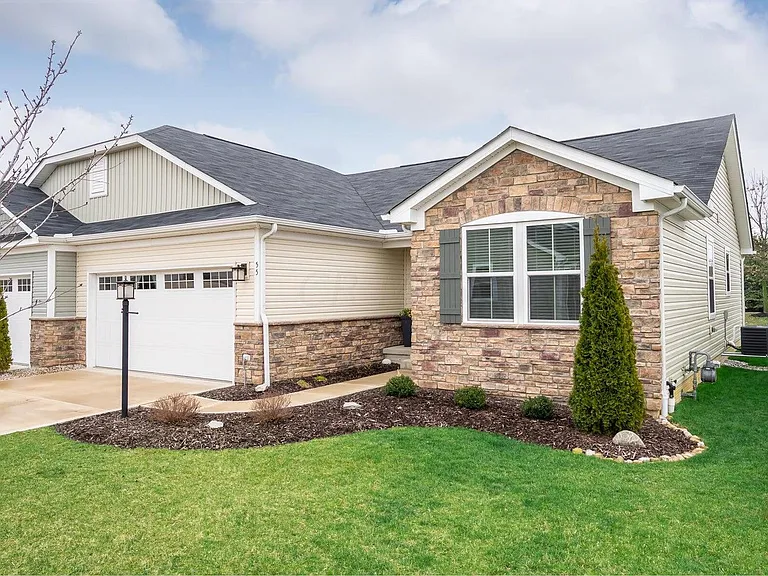 55 Isaac Ln — Photo 1