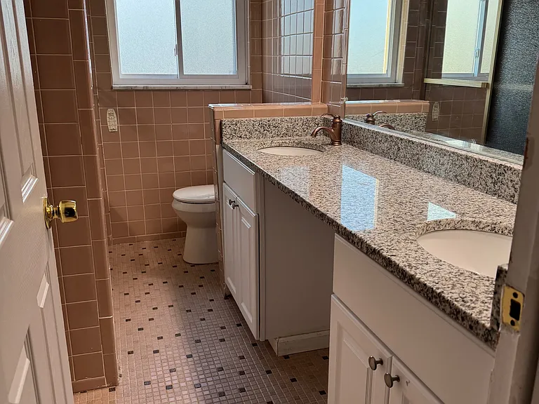 33905 Clifton Dr — Photo 8