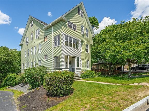 2nd image of 427 Hamilton St #2