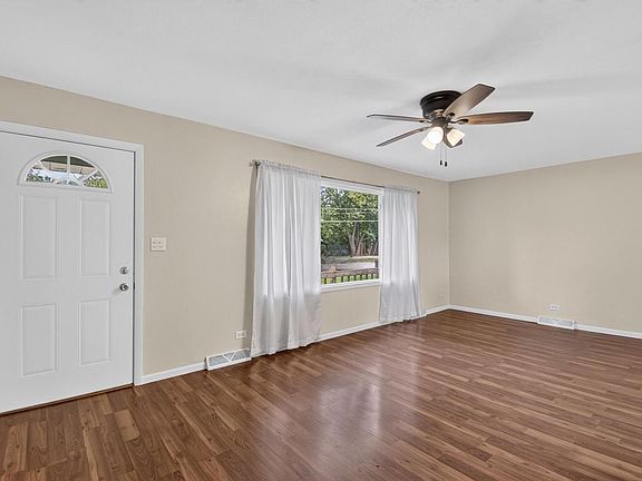3rd image of 917 11th STREET