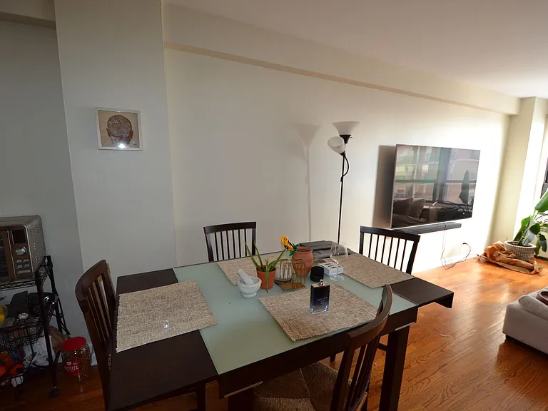 4180 Marine Terrace Apartments — Photo 112