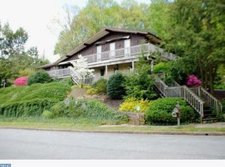 2239 Eisenhauer Dr, Reading, PA 19604