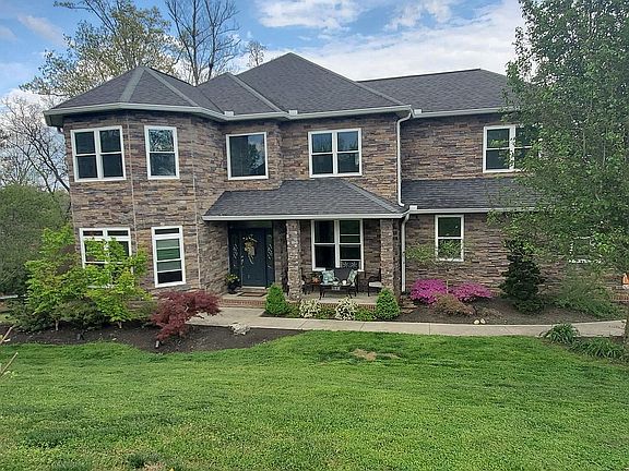 3rd image of 3360 Whispering Oaks Dr