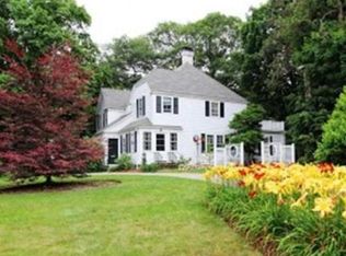 9 Cedar St, Dedham, MA 02026