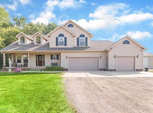 6716 Hartel Rd, Potterville, MI 48876