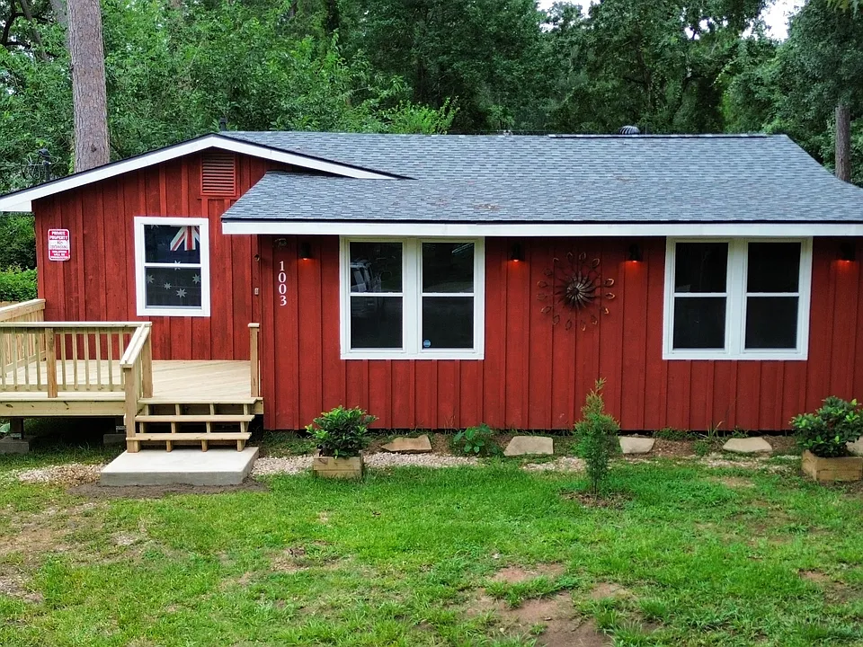 1003 Crystal River Rd