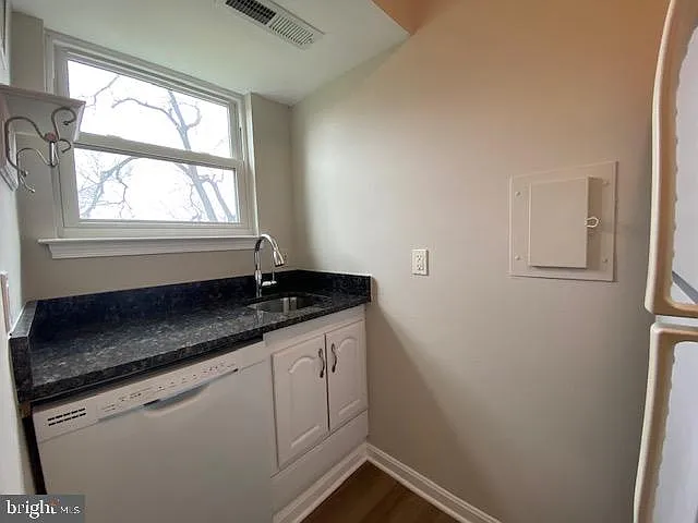 412 N Armistead St #101 — Photo 10