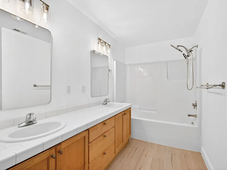443 Harris Ln — Photo 15