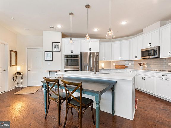 5th image of 43091 Wynridge Dr Unit 102