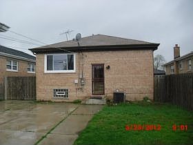 2nd image of 437 Manistee Ave