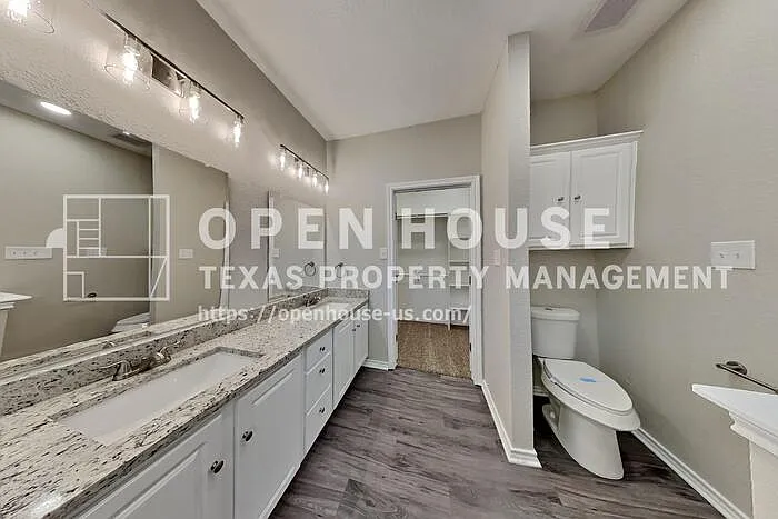 845 Royal Oak Ln — Photo 12