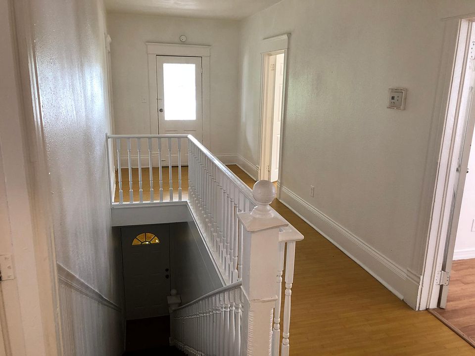 1st image of 923 E 20th Ave APT B