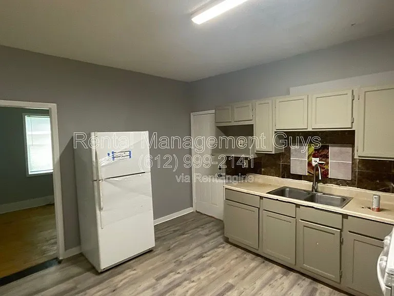 2931 Bryant Ave N #2 — Photo 11